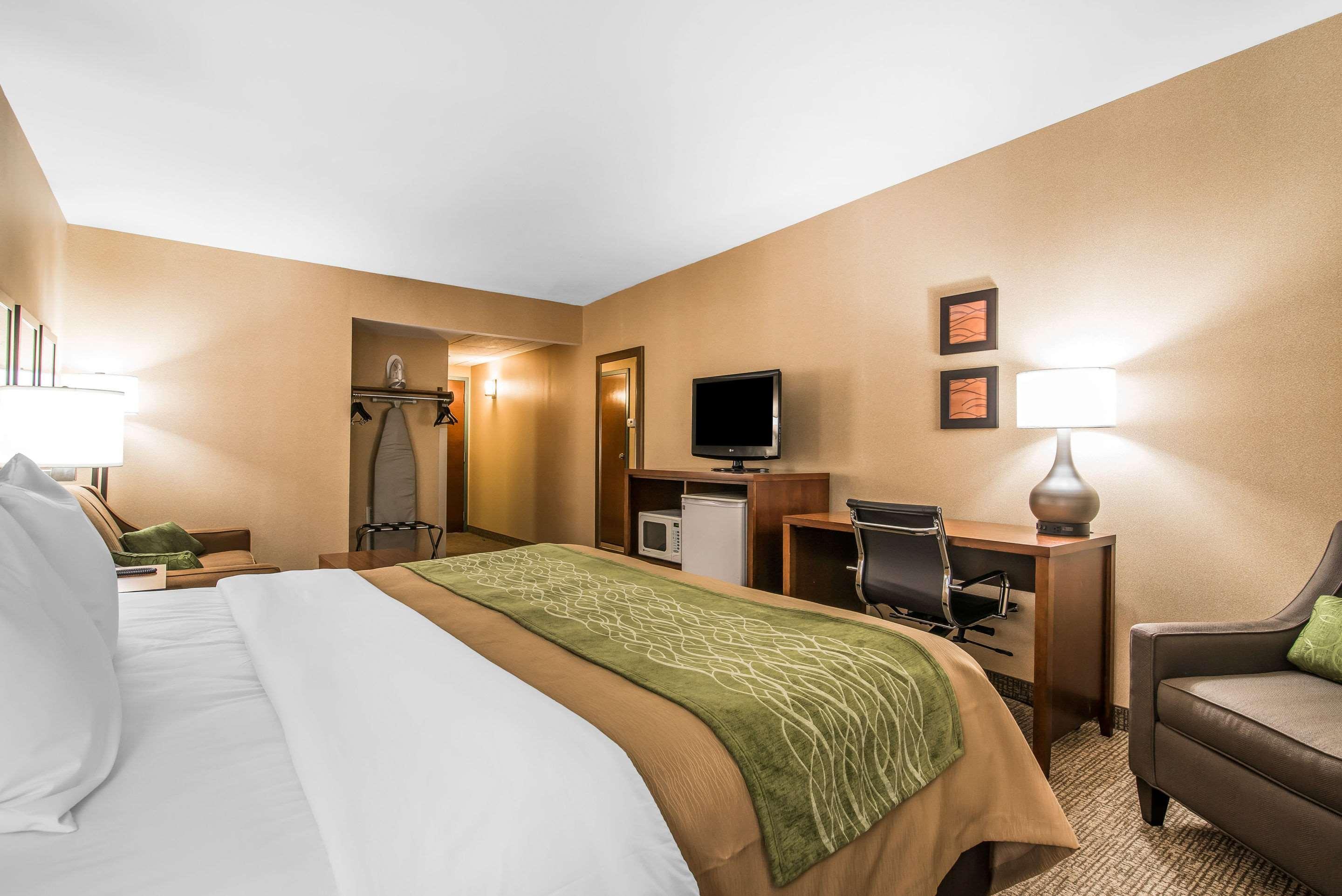 Quality Inn & Suites Towanda Exterior photo